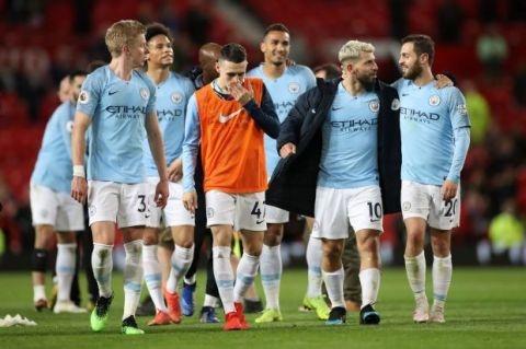 山东男篮险胜北京男篮，以4分优势晋级八强，双方激烈争夺，关键球员表现突出。