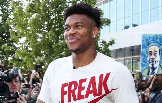 [NBA]特雷·杨25分10助攻 老鹰轻取勇士