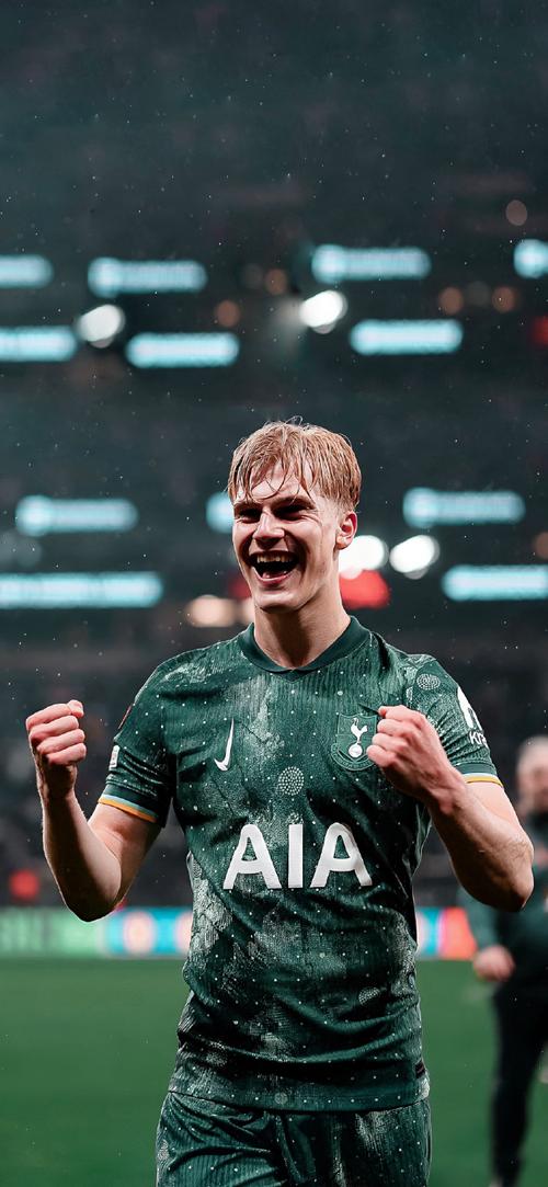 致敬，若塔兄弟前东家贡多马尔在球衣上印了他们的头像和名字