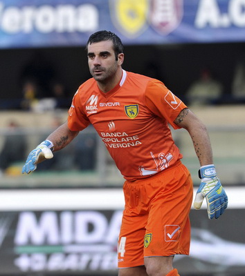 中场多次制造威胁，表现亮点突出